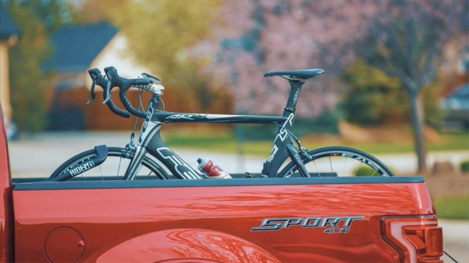 Bike rack for truck bed